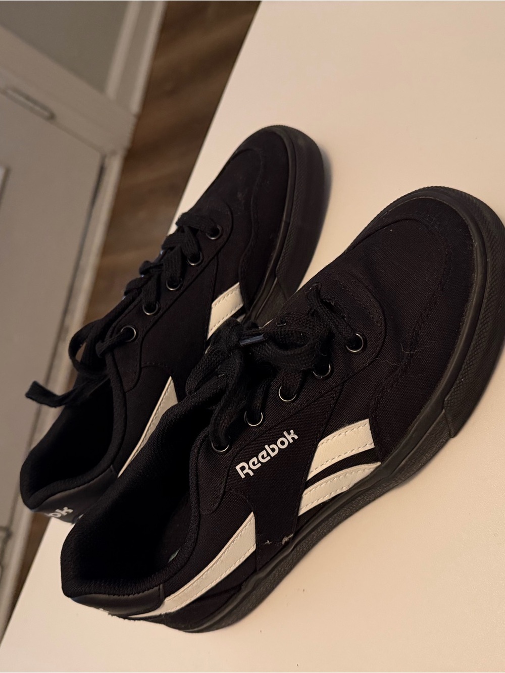 Reebok Black & White Casual Sneakers